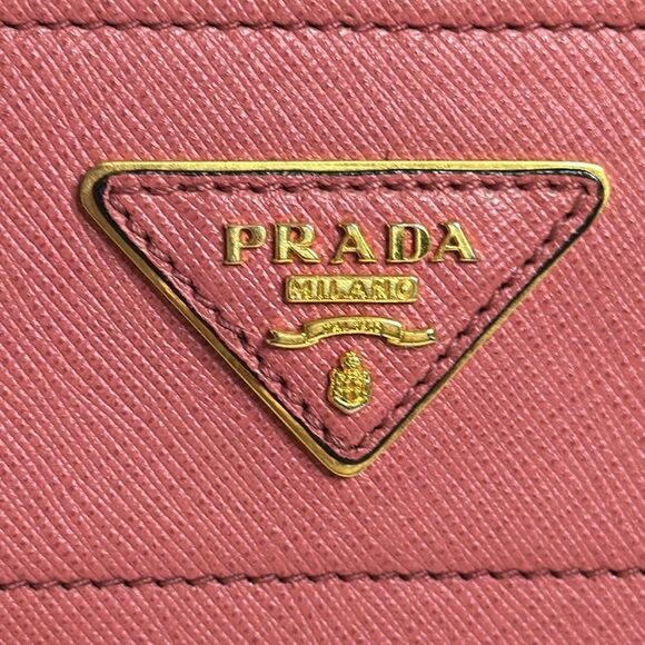💯Authentic Prada Soft Triple Pocket Convertible Tote Safiano🍀 - Picture 10 of 17